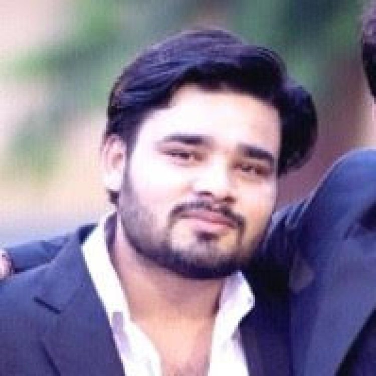 Inspired by ‘Ola for X’ concept, two IIT alumni started logistics startup Anstrofast to solve challenges in intracity trucking market